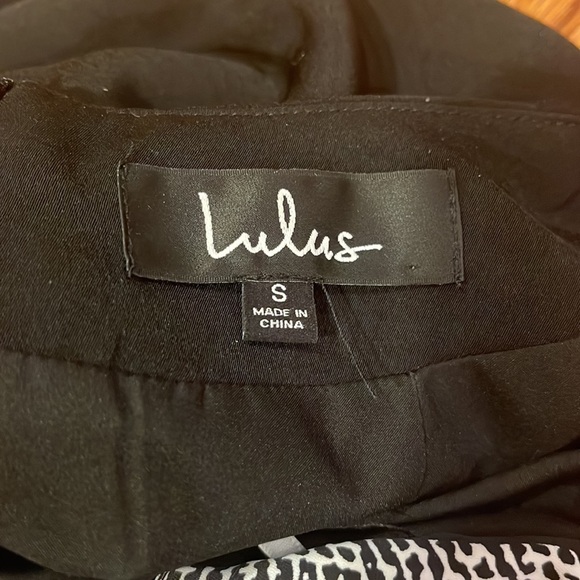 Lulu’s Woman’s Black And White Printed Dress Size S - Picture 4 of 5